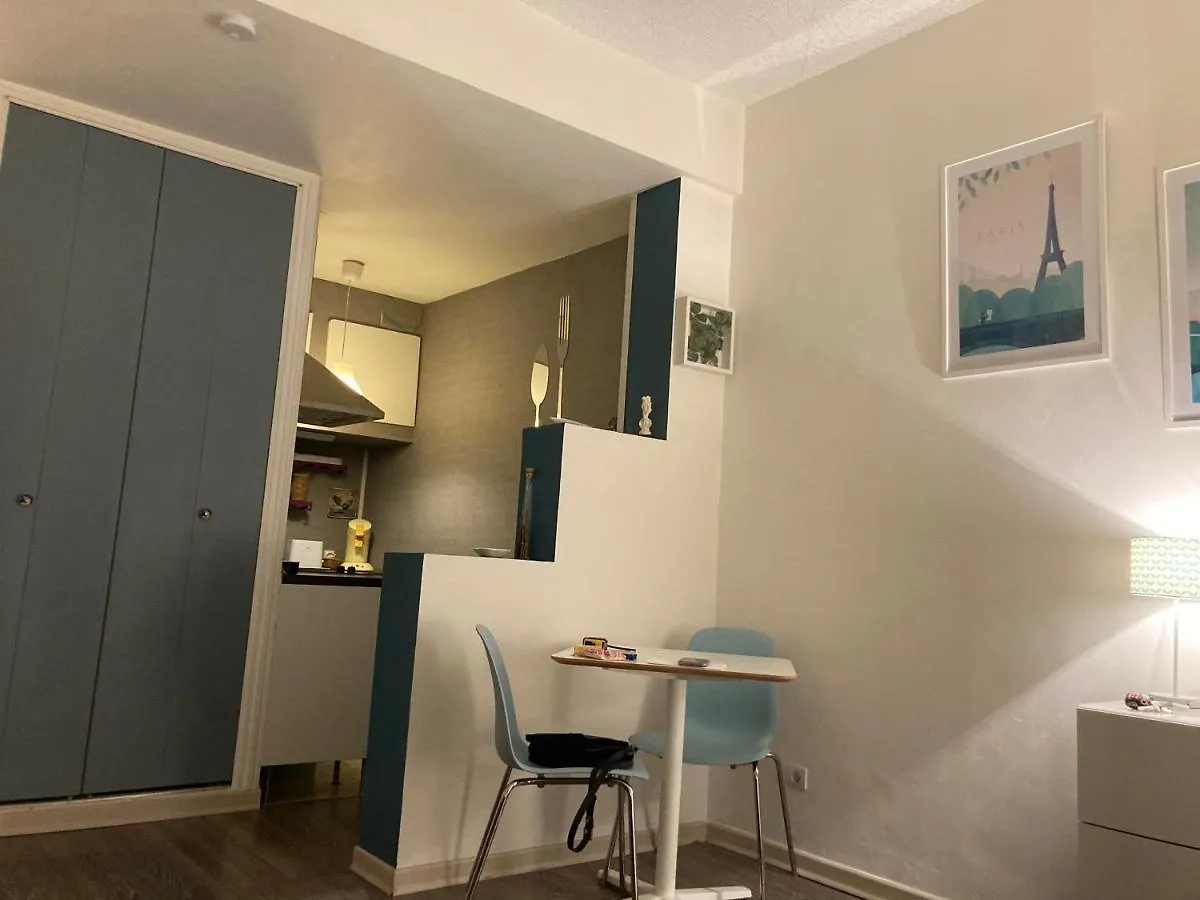 Studio Dragon Avec Gardien Apartment Marseille