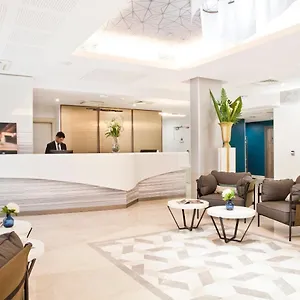4* 公寓式酒店 Residhome
